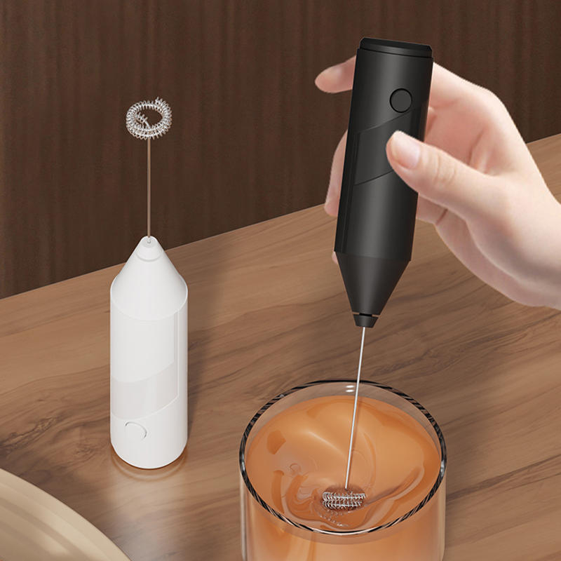 Draadloze melkopschuimer Koffi - Home Barista recensie en prijs